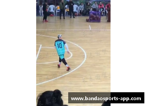 探索篮球场上的全能之王：解析球员10的技术与领导力